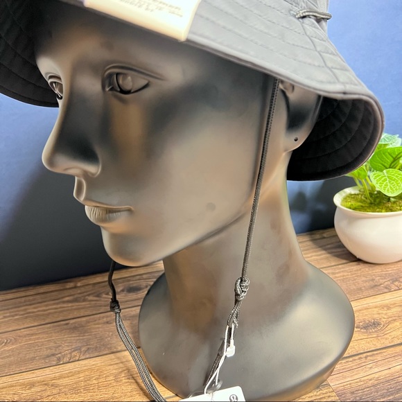 Lululemon Patch Logo Bucket Hat NWT Size S/M (Black) - Picture 10 of 16